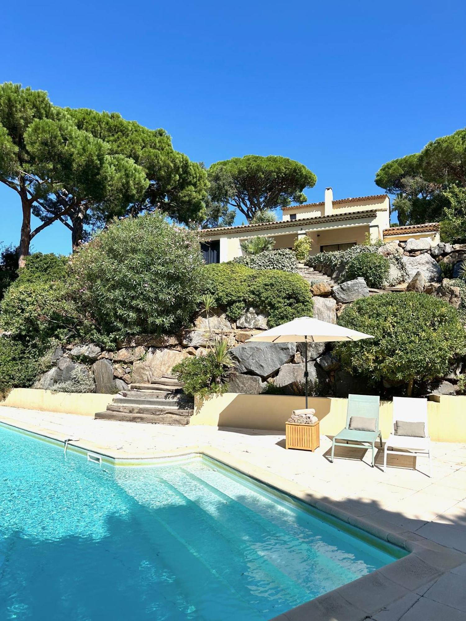 Villa Boca A Gigaro - Avec Vue Et Piscine Chauffee La Croix-Valmer Luaran gambar
